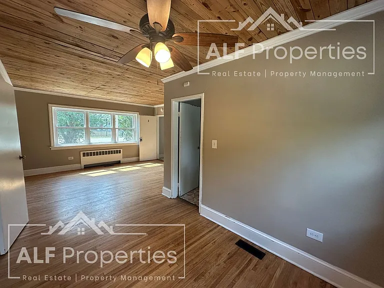 1301 S 10th St #2 — Photo 25