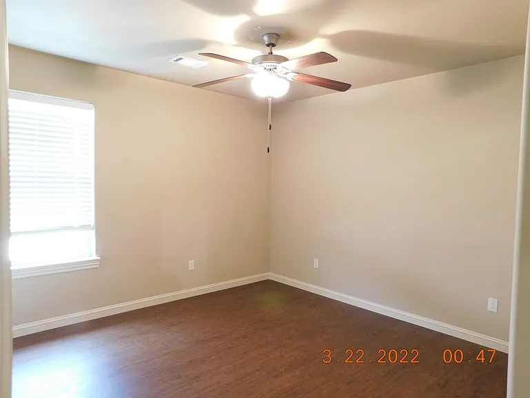 1002 Springhill Rd — Photo 4