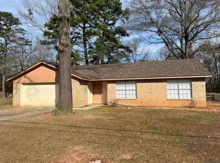 31 Buena Vista Dr, Marshall, TX 75670