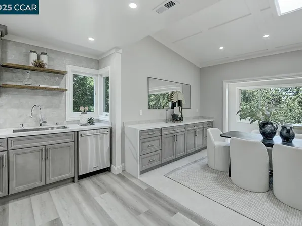 2857 Ptarmigan Dr APT 1, Walnut Creek, CA 94595