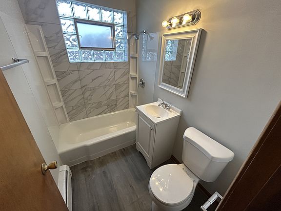 4th image of 2449 W 119th St #7