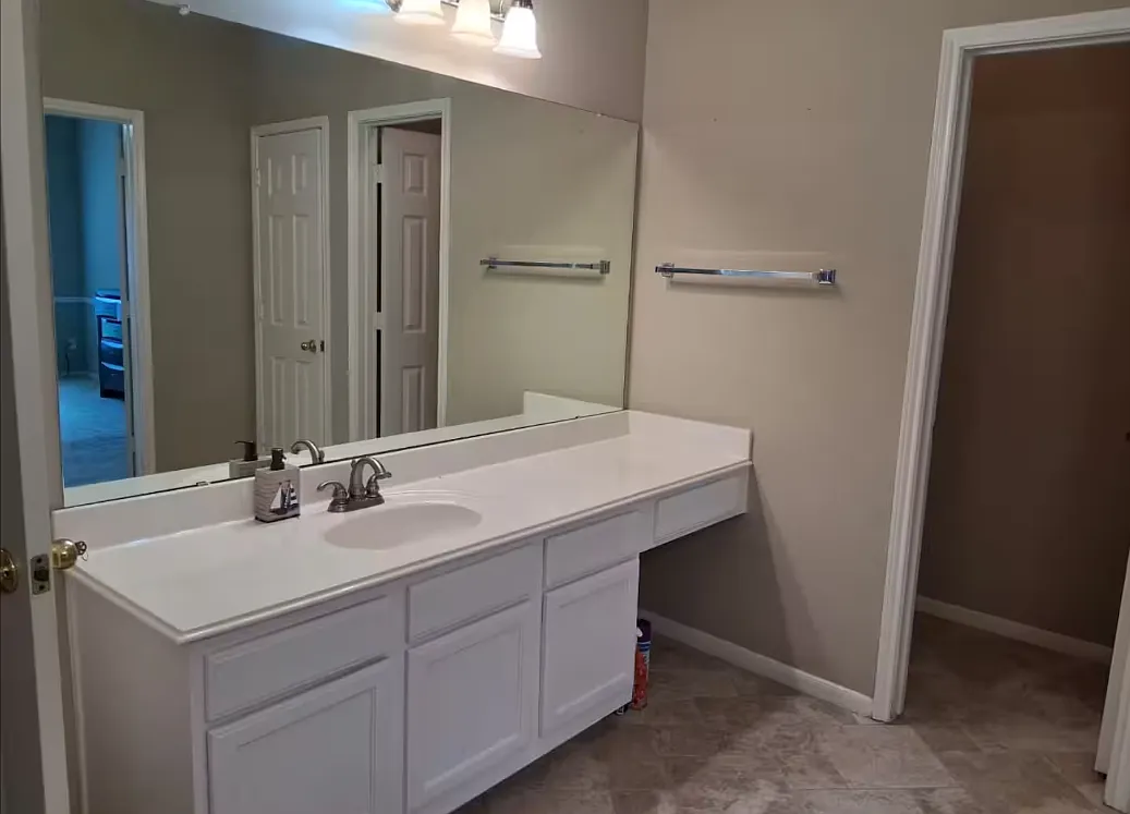 4 bed, 3.5 bath, 3300 sqft, $3,200 — Photo 4