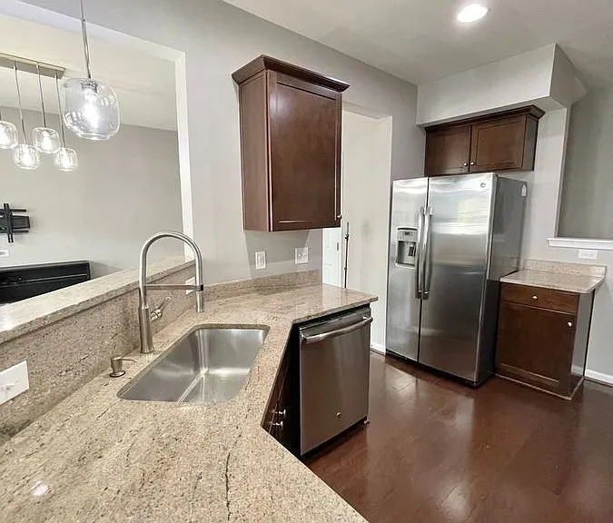 25214 Briargate Ter — Photo 3