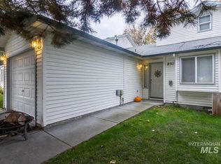 53 E 2nd St N, Middleton, ID 83644