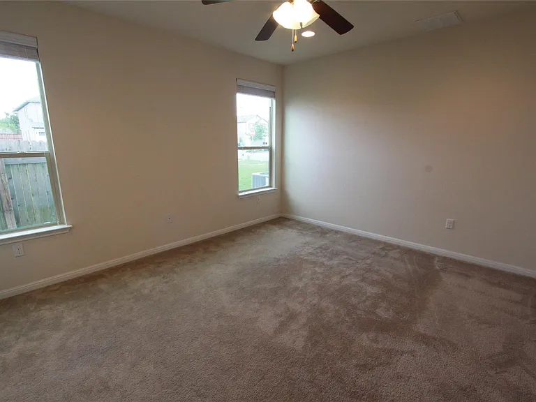 9304 Lost Bridge Ln — Photo 15