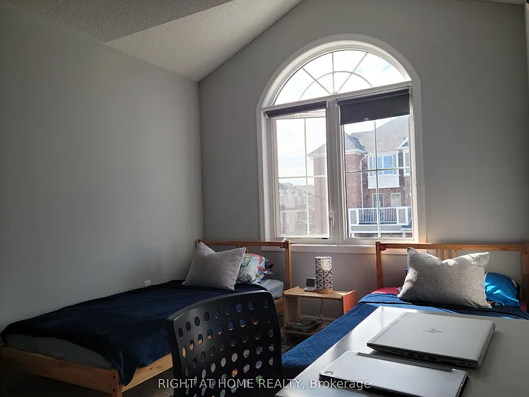 1650 Copeland Cir — Photo 18