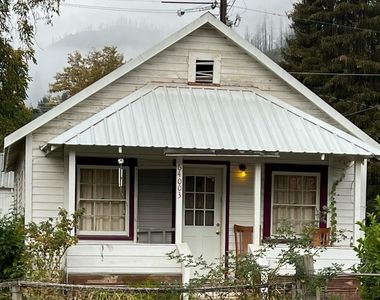 64003 Washington St, Happy Camp, CA, 96039