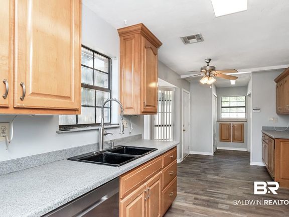 5th image of 8304 Champlain Cir