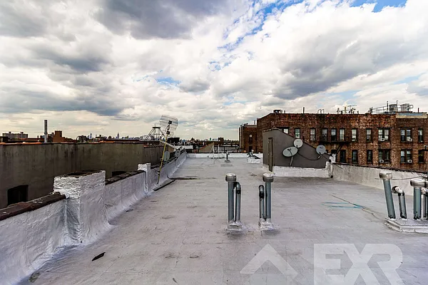 Rented by EXR | media 8