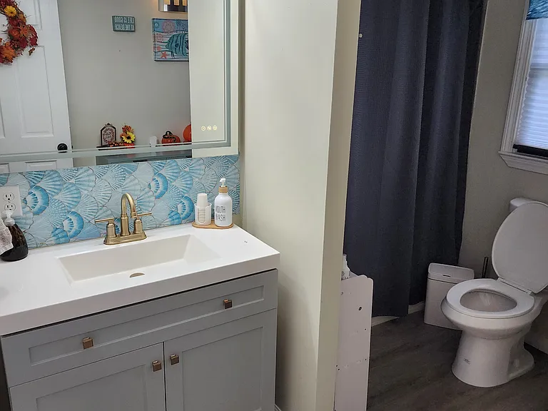 64 Shelley Rd — Photo 2