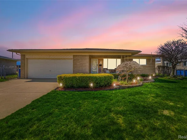 31541 Carion Dr, Warren, MI 48092