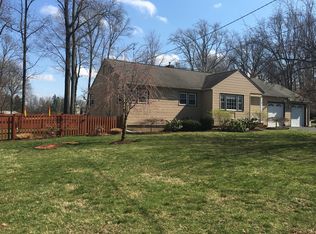 1 White Birch Dr, Morris Plains, NJ 07950