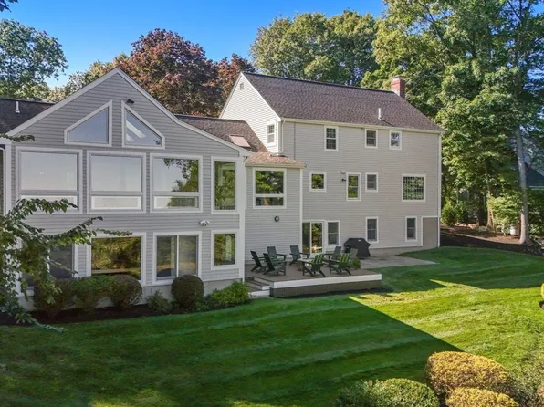 6 Tower Dr, Dover, MA 02030