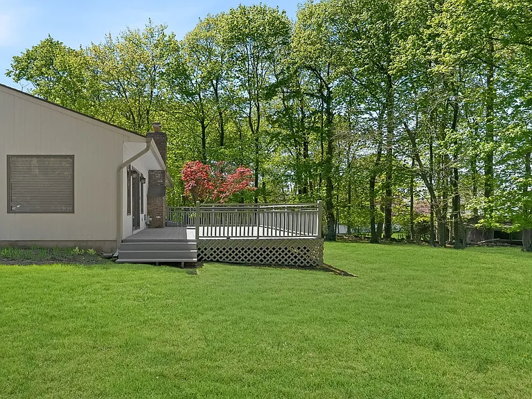 12 Wyeth Ct — Photo 24