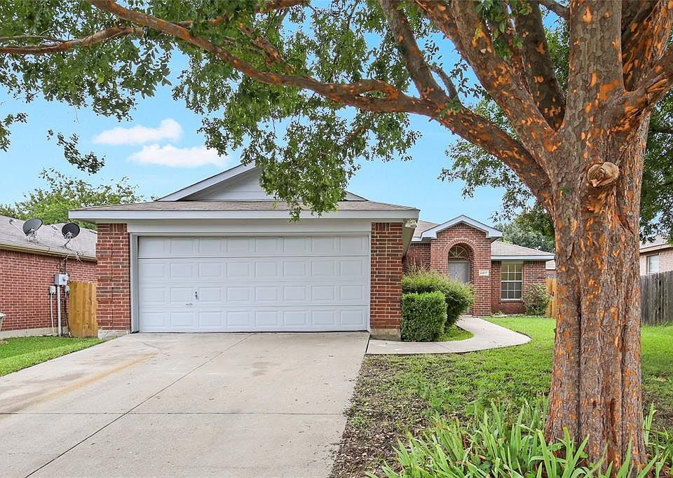 1st image of 2417 Highridge Dr