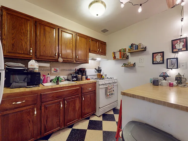 1662 1st Ave #4N — Photo 9