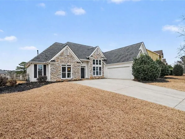 215 Country Club Dr, Hiram, GA 30141