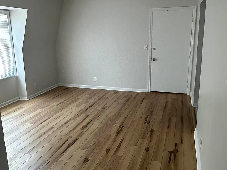 904 Plaza Dr #11 — Photo 29
