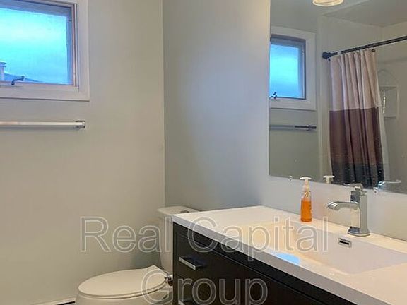 4th image of 33 Panama Ln