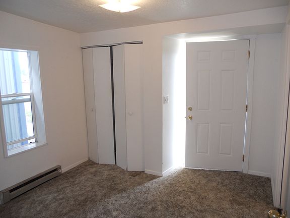 3rd image of 1828 Harve Ave