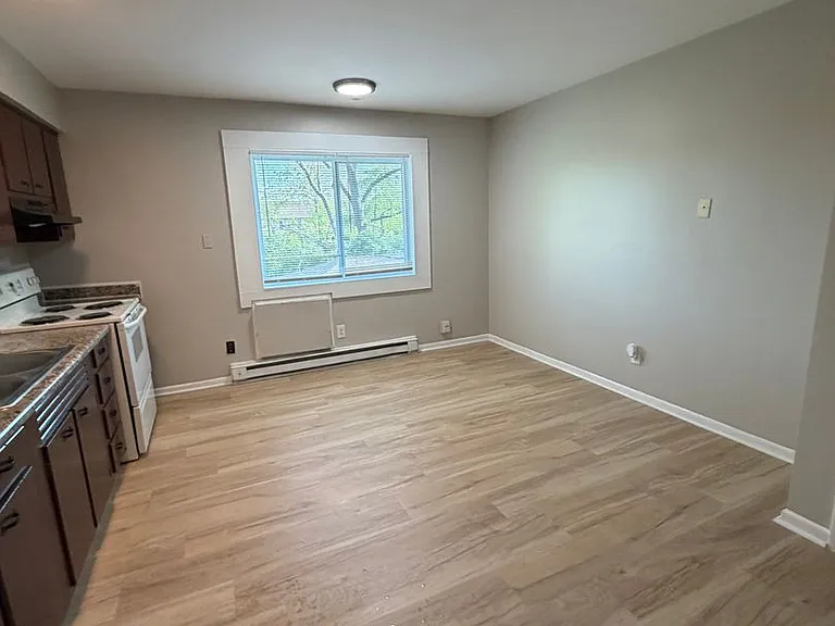 6111 Laurel Hall Dr — Photo 29