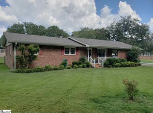 702 N Fish Trap Rd, Easley, SC 29640