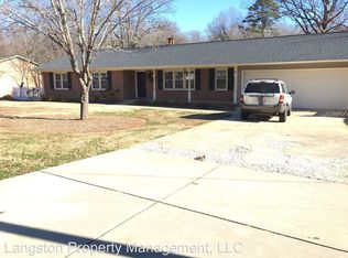 4 Angie Dr, Taylors, SC 29687