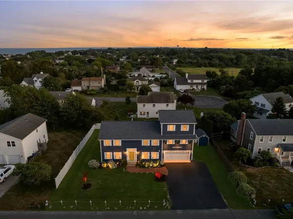 46 Exeter Blvd, Narragansett, RI 02882