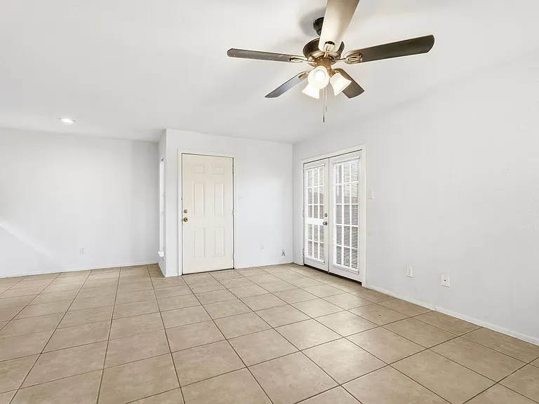 10501 South Dr #288 — Photo 7