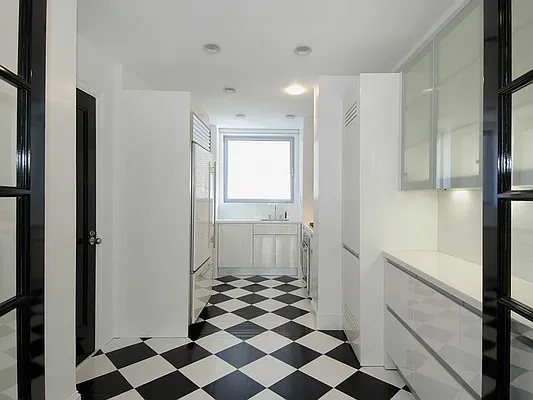 Sold by Sotheby's International Realty | media 14