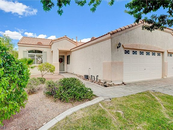 4th image of 7872 Villa Del Fuego Ave