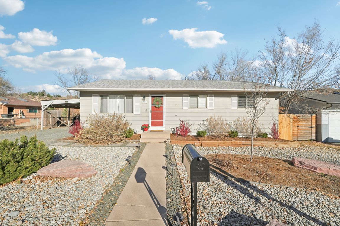 Tonka Ave-S1511-001.jpg