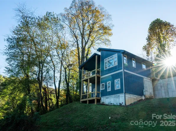 156 Burma Rd, Waynesville, NC 28786