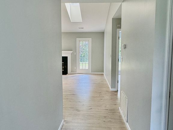 Entryway, all natural light!