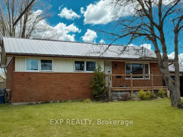 597 Gold St, Warwick, ON N0M 2S0