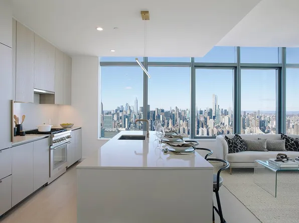 3 Court Sq APT 5811, Long Island City, NY 11101