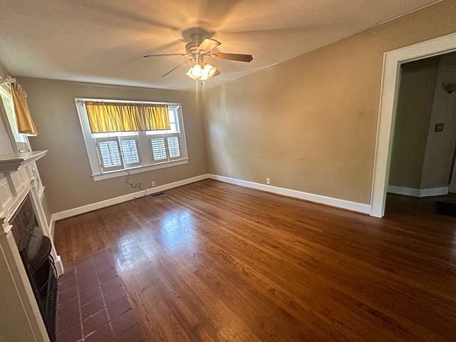1st image of 1436 31st St