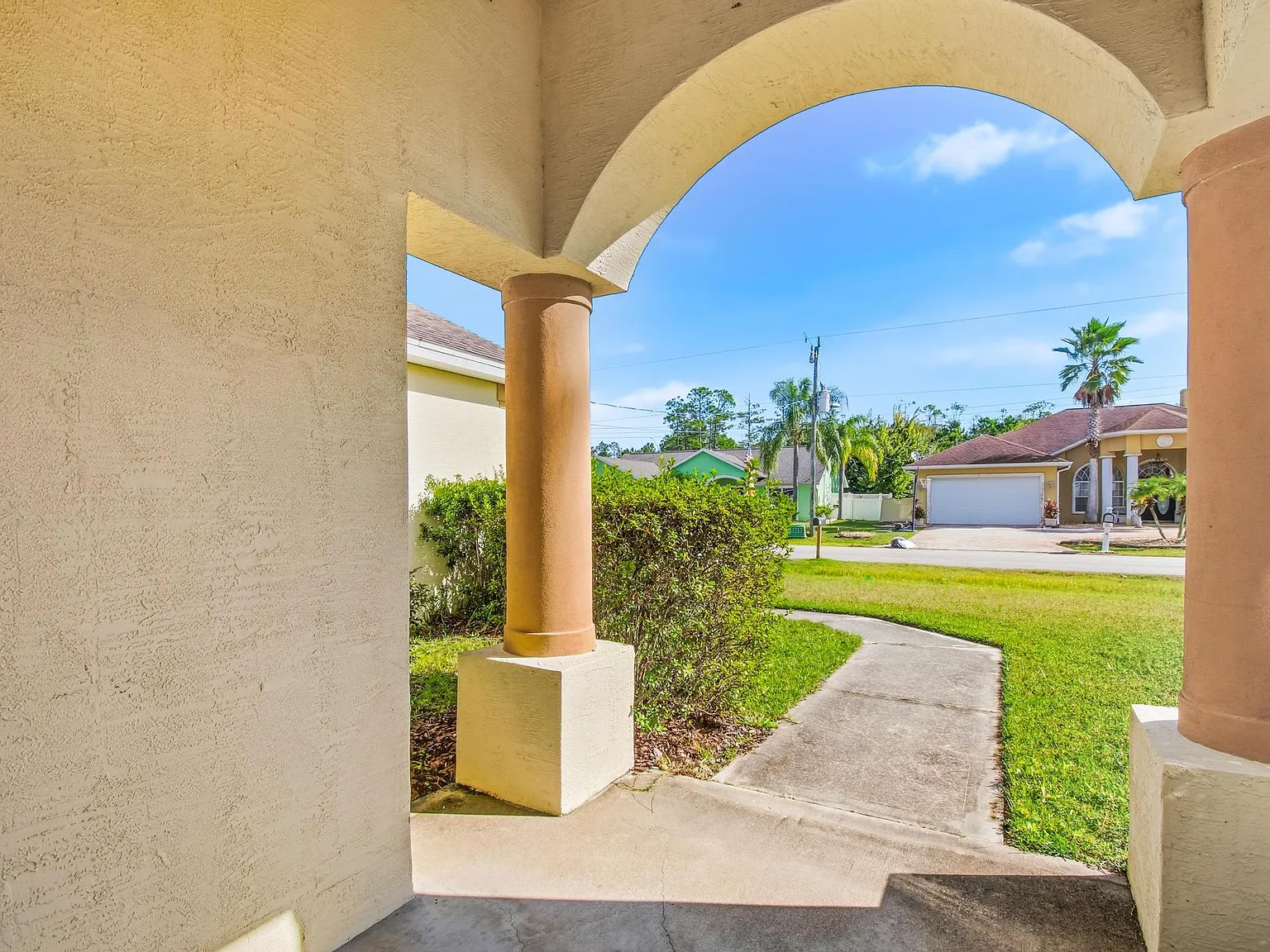 4 bed, 2217 sqft, $2,500 — Photo 3