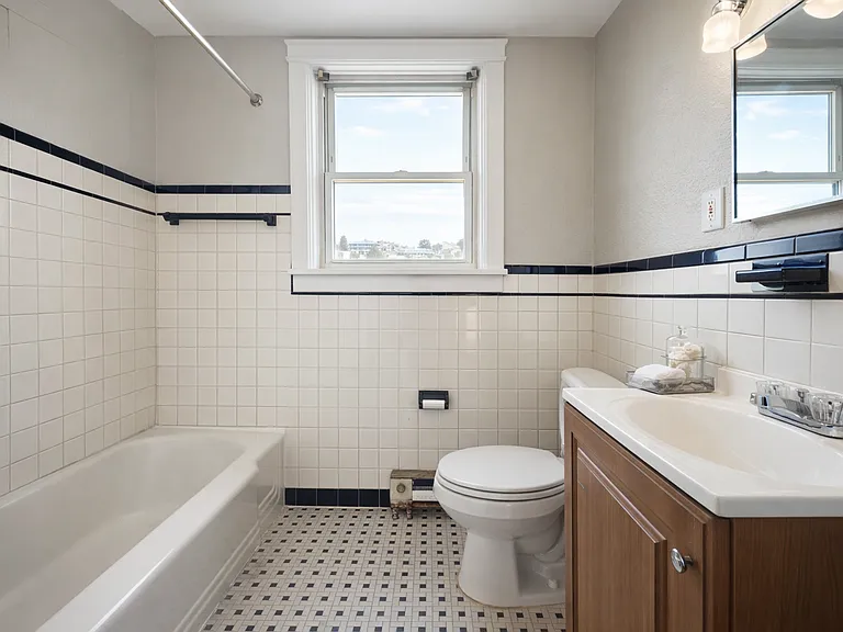3535 Lyndale Ave — Photo 7