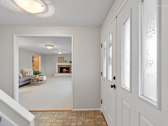 4th image of 666 SE 36th Ave