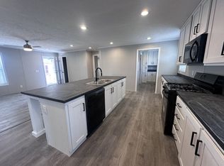 29638 Danbury Ct, Chesterfield, MI 48051