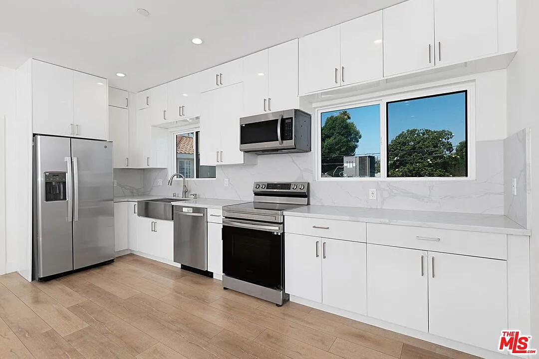 2 bed, 2.0 bath, 825 sqft, $2,795 — Photo 4