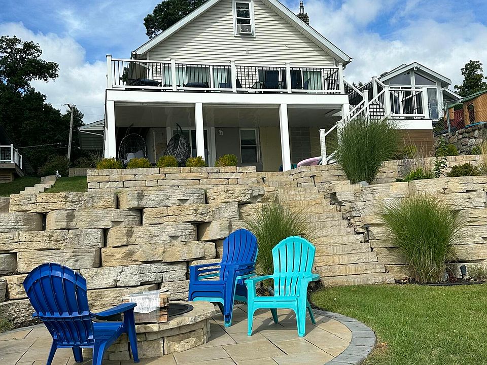 1st image of 9913 Woodlawn Dr