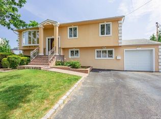3045 Whaleneck Dr, Merrick, NY 11566