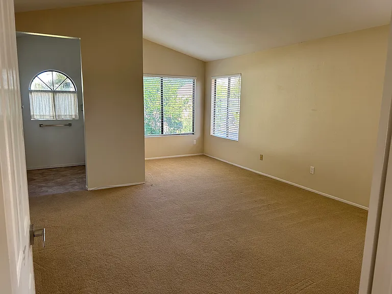26869 Cold Springs St — Photo 4