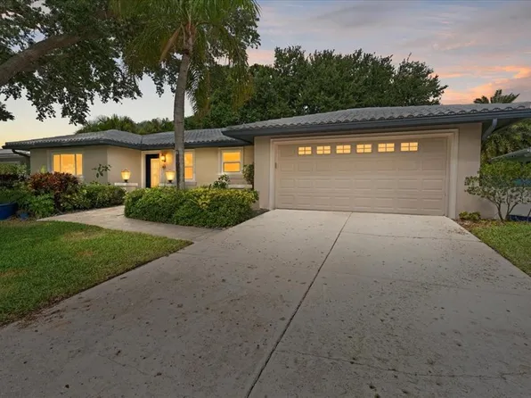 6710 121st St, Seminole, FL 33772