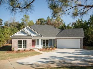 885 Shadow Wood Dr, Smiths Station, AL 36877