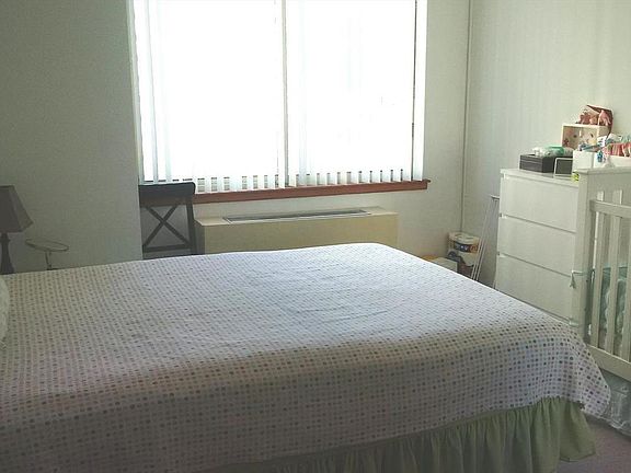 5th image of 235 E 40th St APT 37E