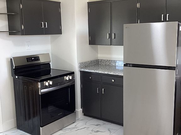 3rd image of 104 West Dr