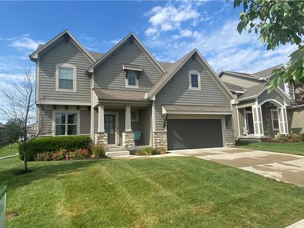 18970 W 165th Ter, Olathe, KS 66062